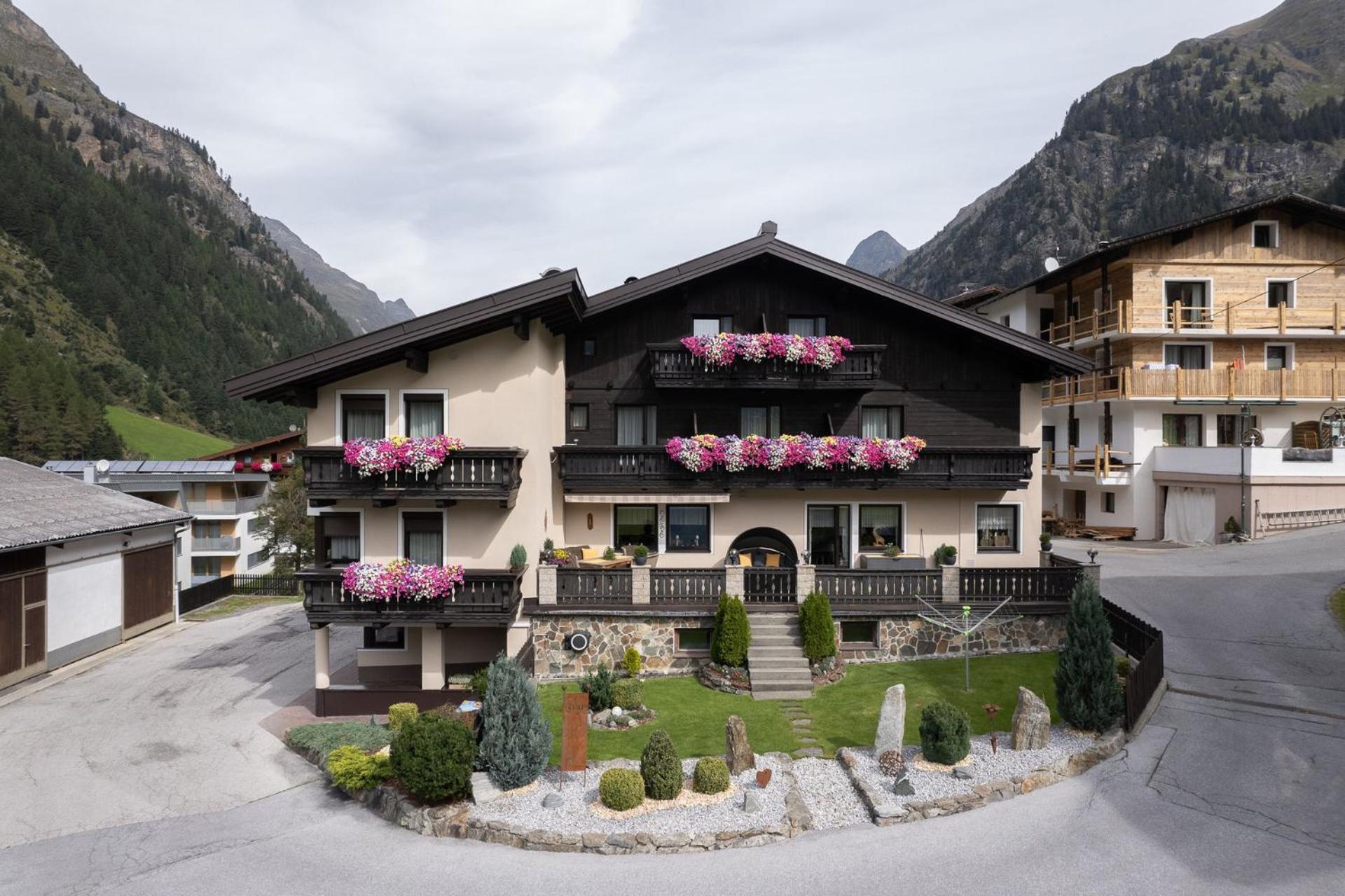 Haus Margret Bed & Breakfast Sankt Leonhard im Pitztal Exterior photo