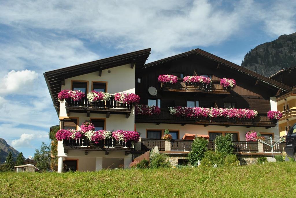 Haus Margret Bed & Breakfast Sankt Leonhard im Pitztal Exterior photo